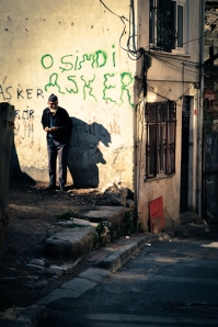 Ombra disegnata sul muro da un uomo, Istanbul